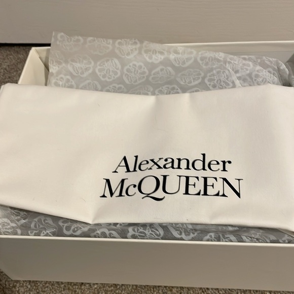 NEW Alexander McQueen Black Chunky Leather Sandals - Picture 4 of 6